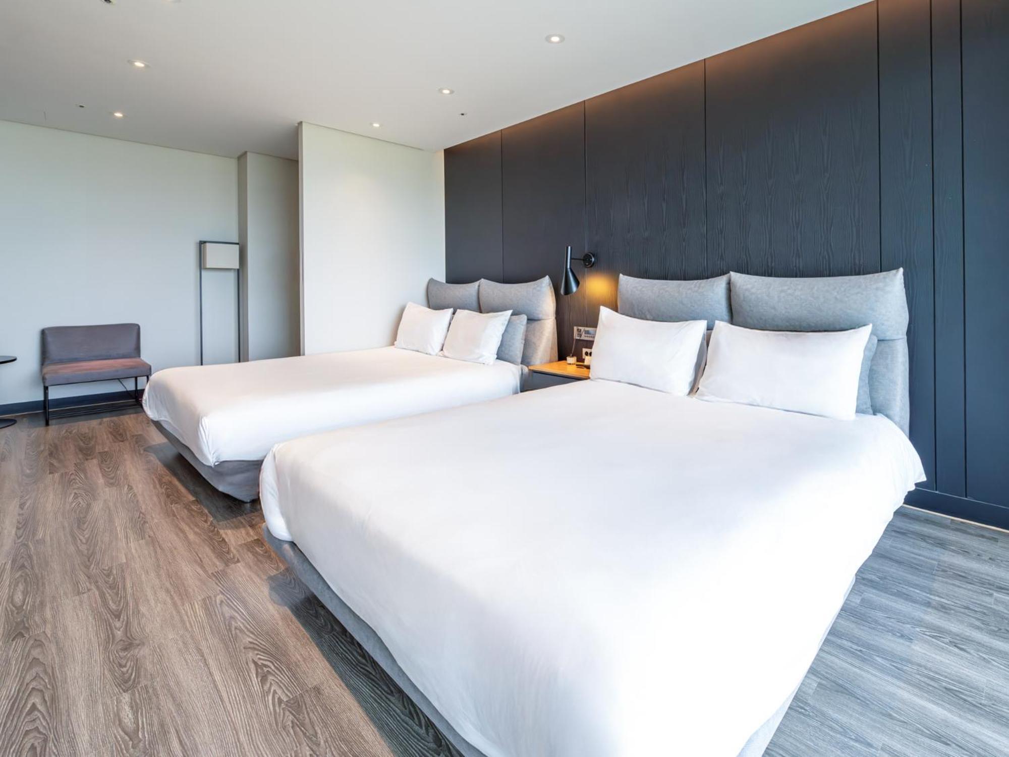 Jeju Attirance Hotel & Poolvilla Сеогвипо Екстериор снимка