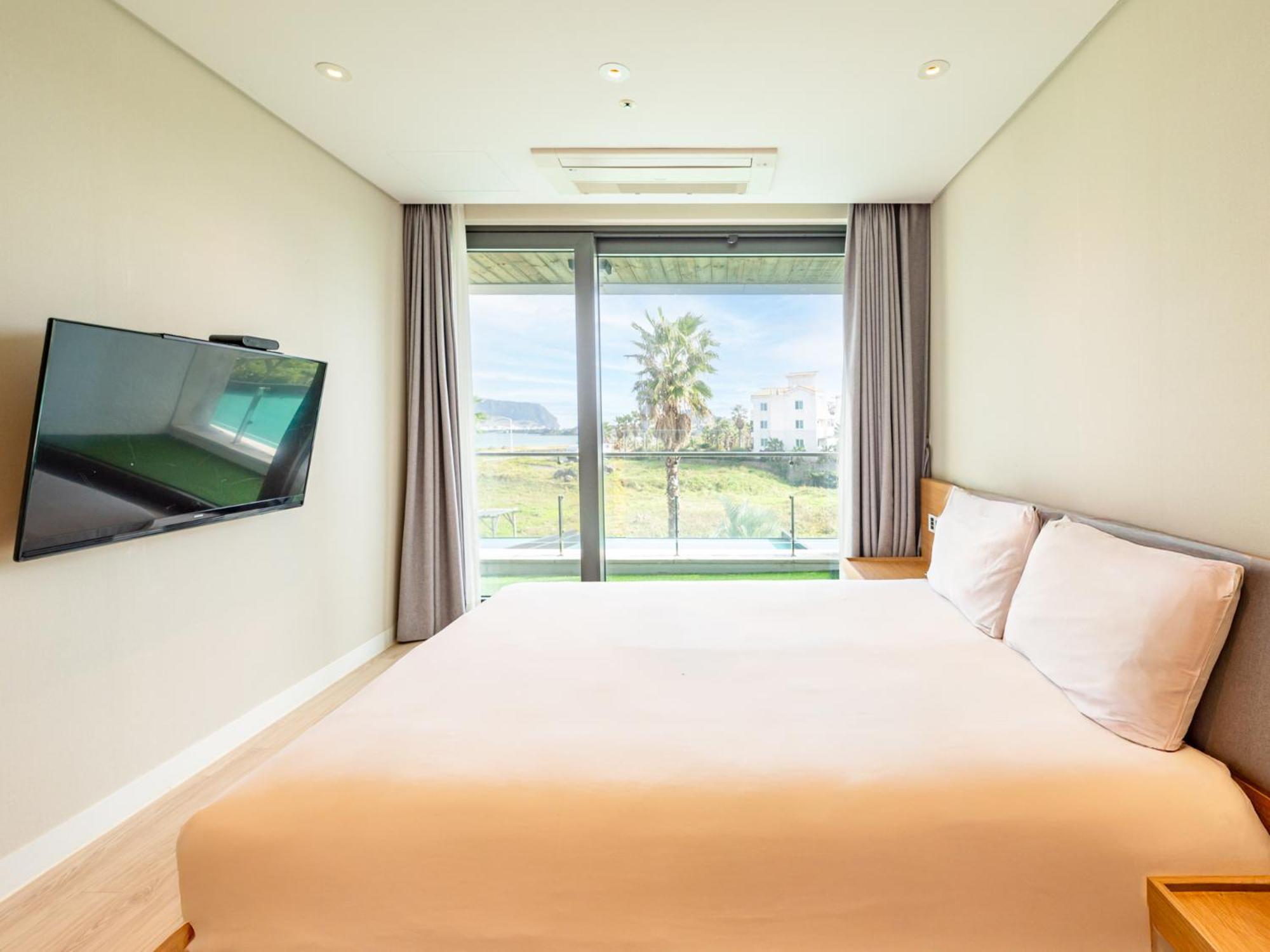 Jeju Attirance Hotel & Poolvilla Сеогвипо Екстериор снимка