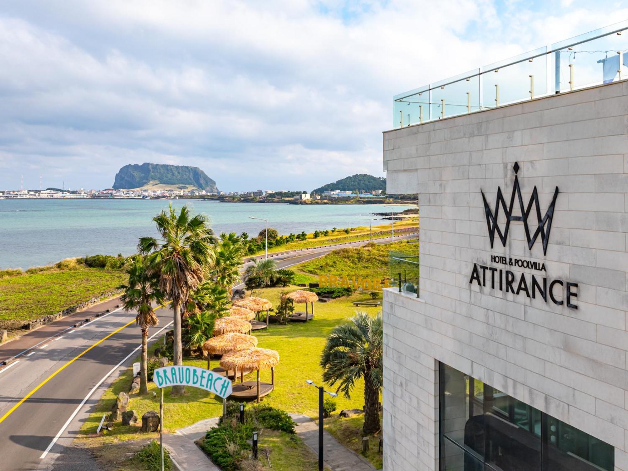 Jeju Attirance Hotel & Poolvilla Сеогвипо Екстериор снимка
